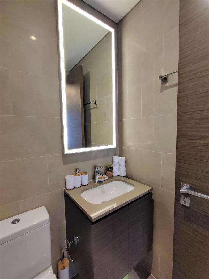Beautiful 2 Bedroom Next To Business Bay - Sobha Creek Vista ドバイ エクステリア 写真