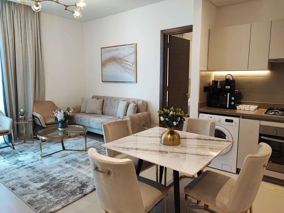 Beautiful 2 Bedroom Next To Business Bay - Sobha Creek Vista ドバイ エクステリア 写真