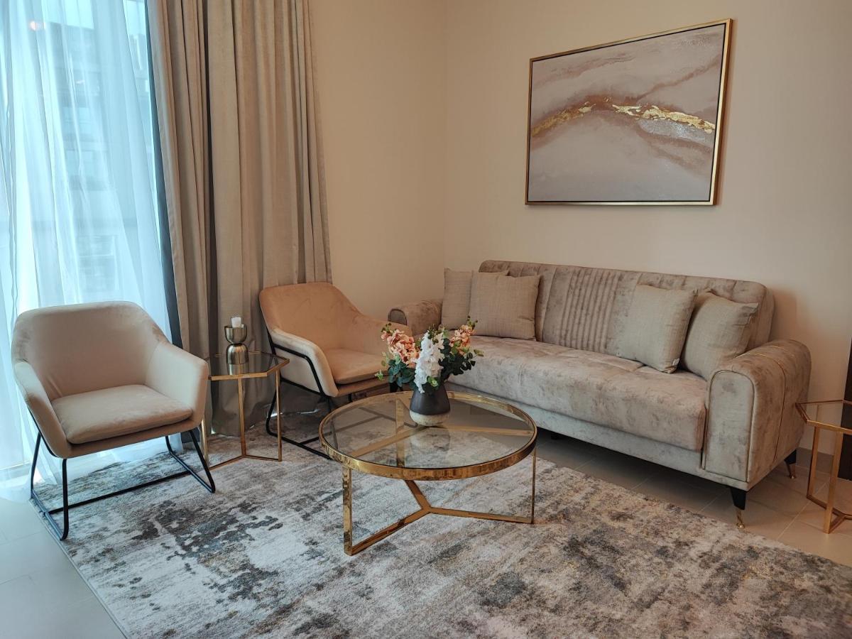 Beautiful 2 Bedroom Next To Business Bay - Sobha Creek Vista ドバイ エクステリア 写真