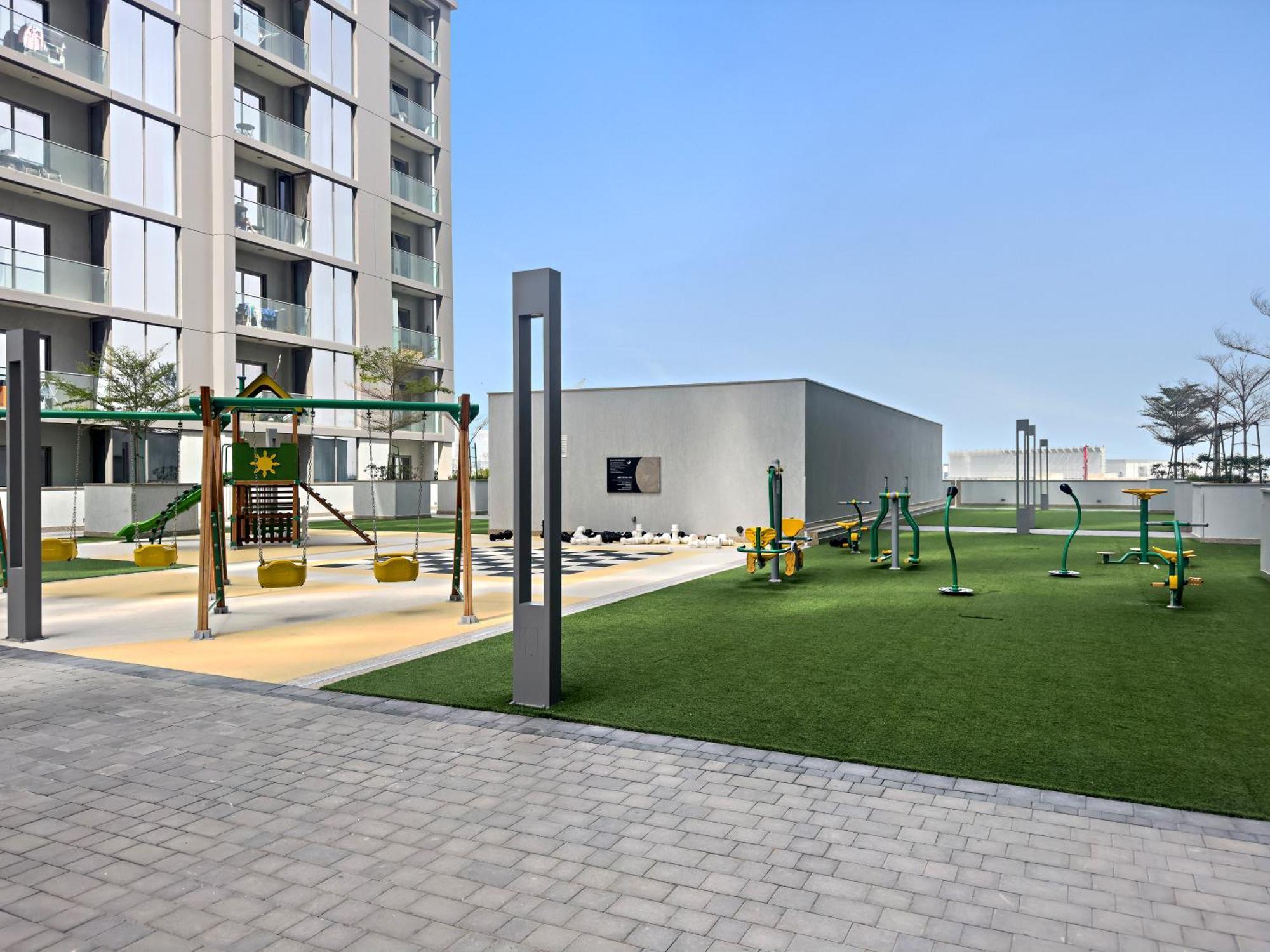 Beautiful 2 Bedroom Next To Business Bay - Sobha Creek Vista ドバイ エクステリア 写真