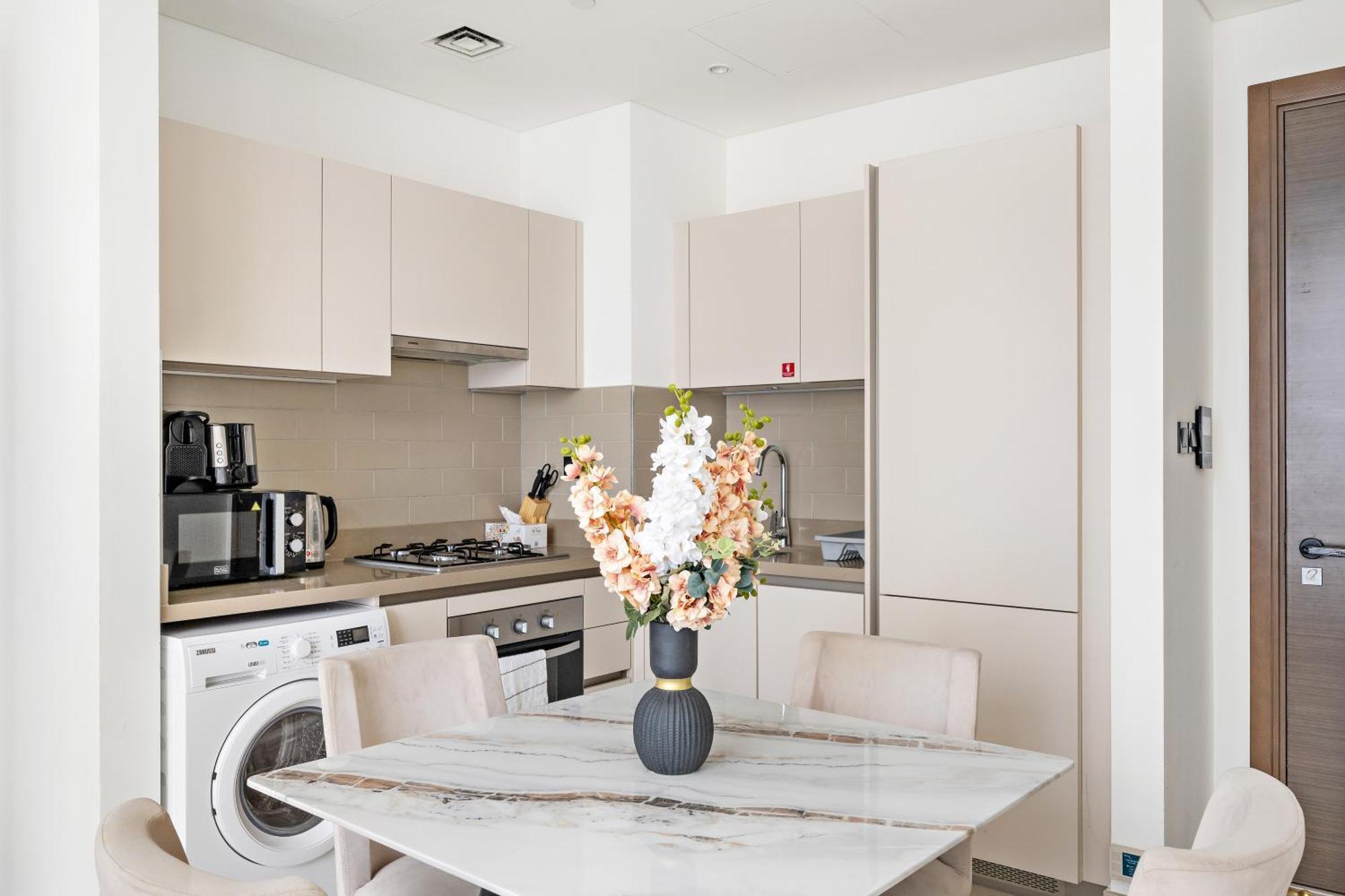 Beautiful 2 Bedroom Next To Business Bay - Sobha Creek Vista ドバイ エクステリア 写真