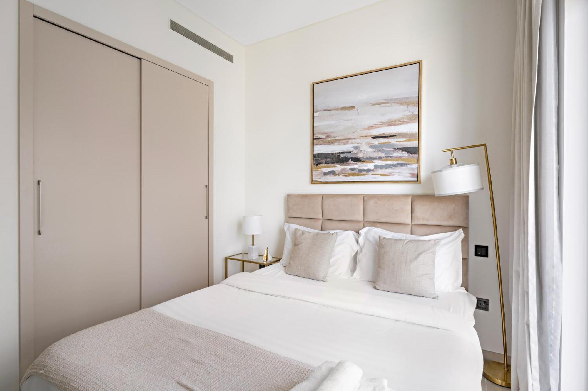 Beautiful 2 Bedroom Next To Business Bay - Sobha Creek Vista ドバイ エクステリア 写真