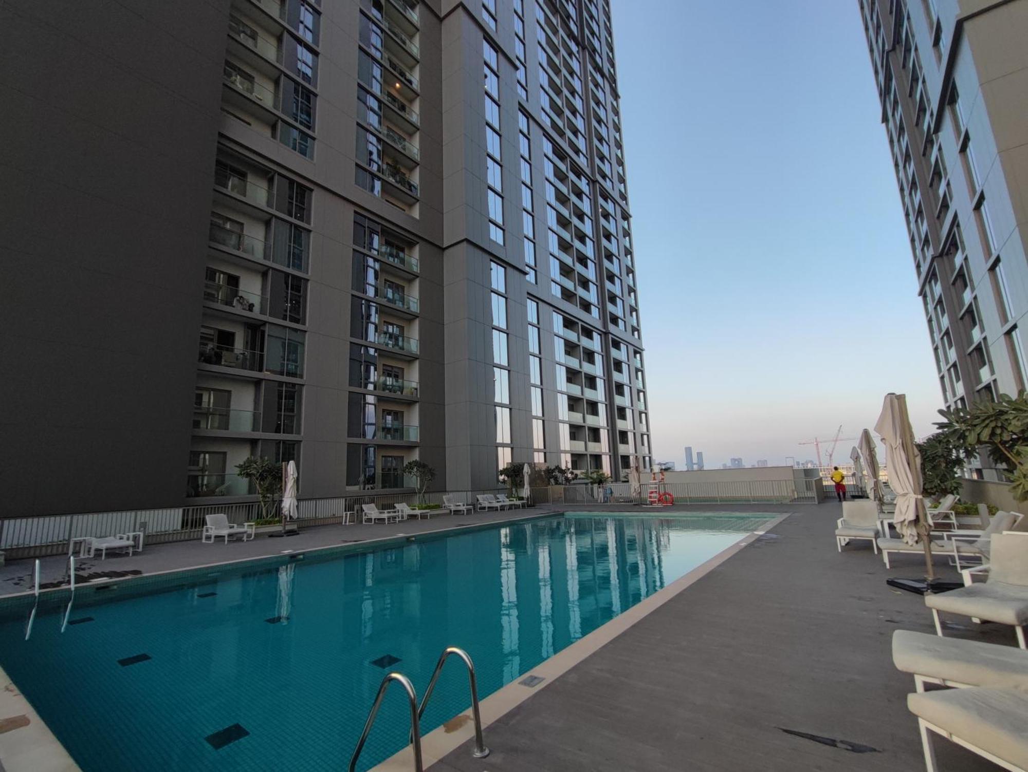 Beautiful 2 Bedroom Next To Business Bay - Sobha Creek Vista ドバイ エクステリア 写真